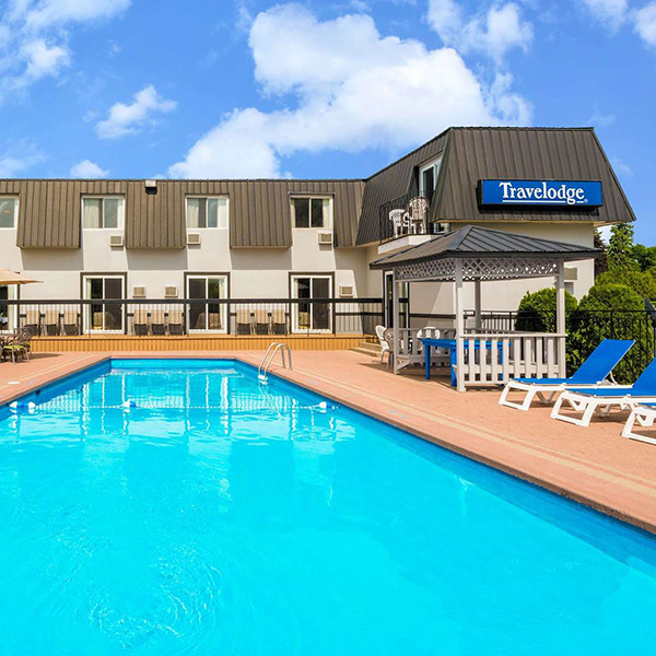 The outdoor pool at the Travelodge